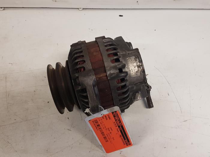 Gebruikte Dynamo Mazda 323 (BJ12) 2.0DTiD Prijs op aanvraag aangeboden door Autodemontagebedrijf Smit