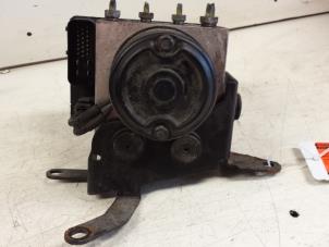 Gebruikte ABS Pomp Hyundai Coupe 2.0i 16V Prijs € 120,00 Margeregeling aangeboden door Autodemontagebedrijf Smit