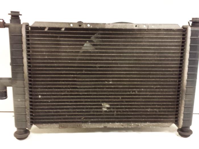 Gebruikte Radiateur Chevrolet Matiz 0.8 S,SE Prijs € 40,00 Margeregeling aangeboden door Autodemontagebedrijf Smit