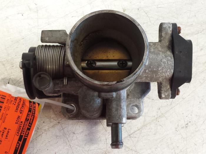 Gebruikte Gasklephuis Hyundai Getz 1.3i 12V Prijs € 10,00 Margeregeling aangeboden door Autodemontagebedrijf Smit