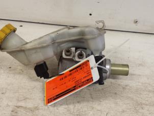 Gebruikte Hoofdremcilinder Ford Fiesta 5 (JD/JH) 1.6 16V Prijs € 15,00 Margeregeling aangeboden door Autodemontagebedrijf Smit