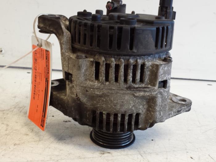 Gebruikte Dynamo Renault Kangoo Express (FC) 1.9 D 55 Prijs € 30,00 Margeregeling aangeboden door Autodemontagebedrijf Smit