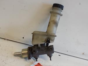 Gebruikte Hoofdremcilinder Fiat Doblo Cargo (223) 1.9 D Prijs € 15,00 Margeregeling aangeboden door Autodemontagebedrijf Smit