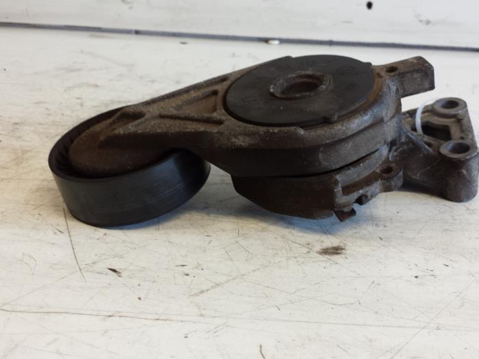 Gebruikte Spanrol V-Snaar Volkswagen Bora (1J2) 1.6 Prijs € 10,00 Margeregeling aangeboden door Autodemontagebedrijf Smit