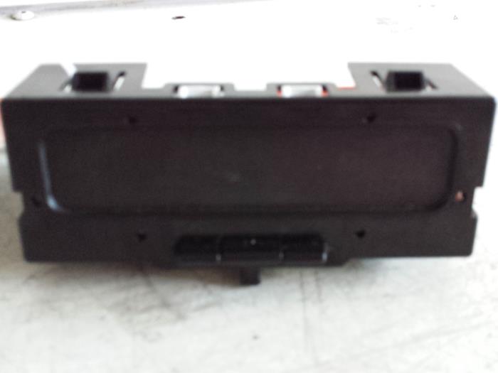Gebruikte Display Interieur Renault Clio II (BB/CB) 1.4 16V Si Prijs € 15,00 Margeregeling aangeboden door Autodemontagebedrijf Smit