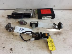 Gebruikte Contactslot + computer Kia Picanto (BA) 1.0 12V Prijs op aanvraag aangeboden door Autodemontagebedrijf Smit