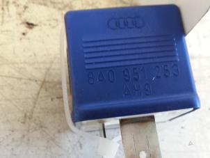 Gebruikte Relais Volkswagen Passat Variant (3B6) 1.9 TDI 130 Prijs € 15,00 Margeregeling aangeboden door Autodemontagebedrijf Smit