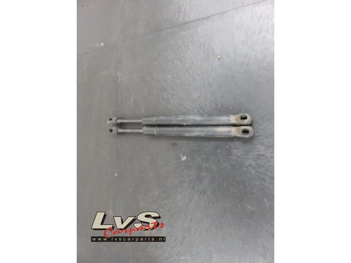 Audi A4 Set of gas struts for boot