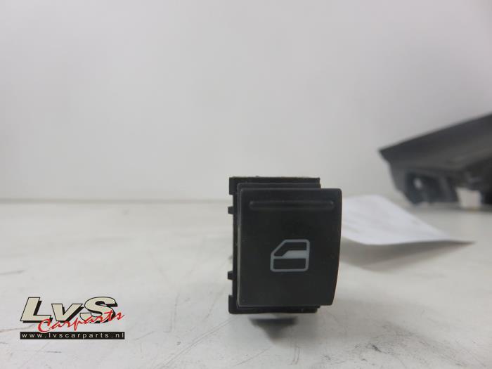 Volkswagen Polo Electric window switch