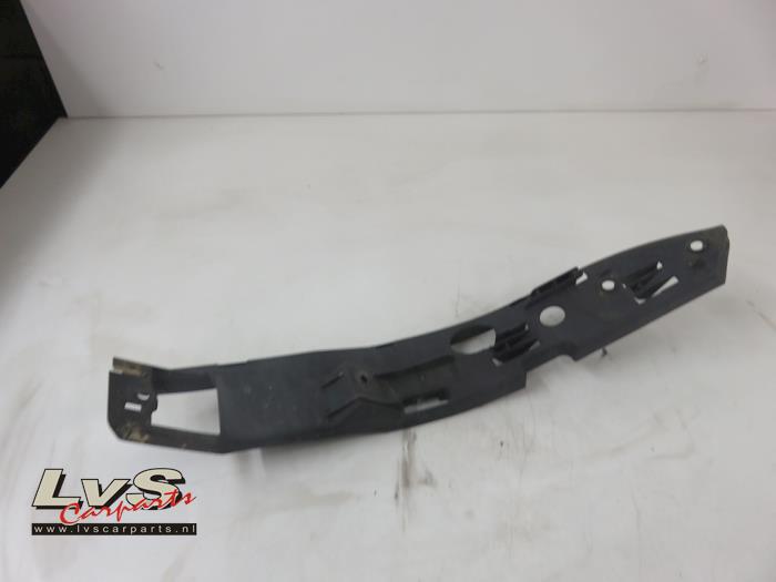 Volkswagen Touareg Front bumper, right-side component