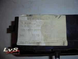 Gebruikte Zekeringkast Volkswagen Polo V (6R) 1.6 TDI 16V 90 Prijs € 32,00 Margeregeling aangeboden door LvS Carparts