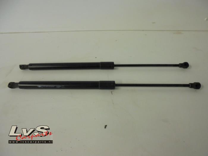 Peugeot 208 Set of gas struts for boot
