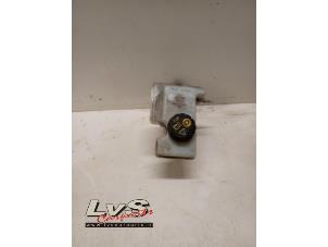 Gebruikte Hoofdremcilinder Audi A3 Sportback (8VA/8VF) 2.0 TDI 16V Quattro Prijs € 8,00 Margeregeling aangeboden door LvS Carparts