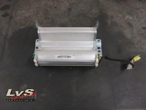 Gebruikte Airbag rechts (Dashboard) Mercedes ML II (164/4JG) 3.0 ML-320 CDI V6 24V Prijs € 122,00 Margeregeling aangeboden door LvS Carparts