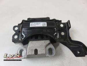 Gebruikte Versnellingsbak Steun Volkswagen Polo VI (AW1) 1.0 TGI 12V Prijs € 20,00 Margeregeling aangeboden door LvS Carparts