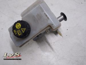 Gebruikte Hoofdremcilinder Audi S3 Sportback (8VA/8VF) 2.0 T FSI 16V Prijs € 8,00 Margeregeling aangeboden door LvS Carparts