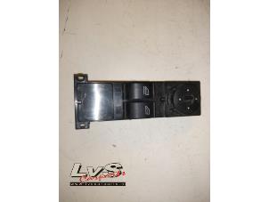 Gebruikte Schakelaar Elektrisch Raam Ford Focus 2 1.6 16V Prijs € 29,00 Margeregeling aangeboden door LvS Carparts
