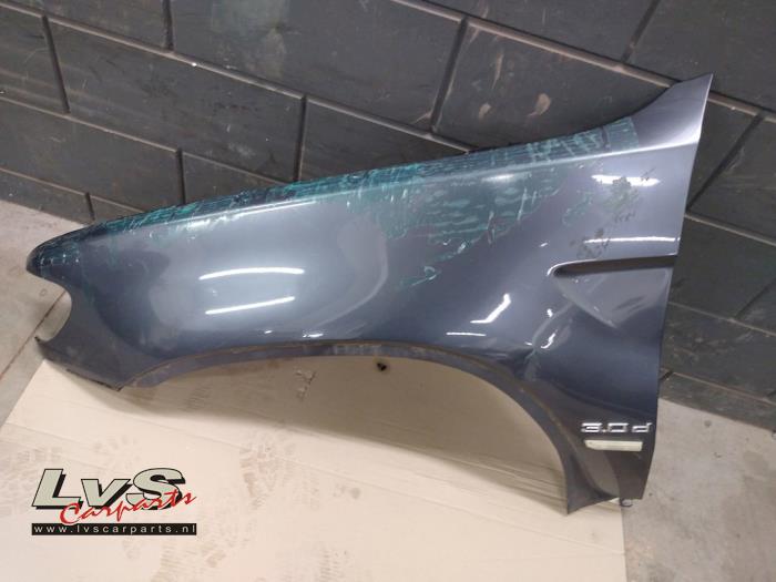 BMW X5 Front wing, left