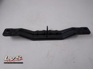 Gebruikte Scharnier Achterklep Opel Tigra Twin Top 1.8 16V Prijs € 18,00 Margeregeling aangeboden door LvS Carparts