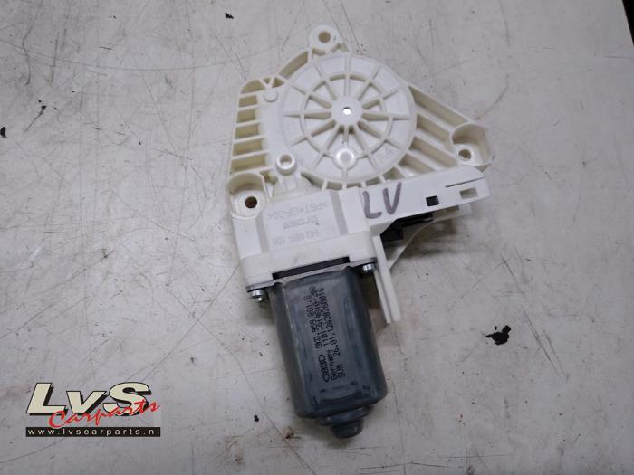 Audi Q3 Door window motor