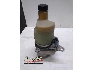 Gebruikte Stuurpomp Volvo V50 (MW) 2.0 D 16V Prijs € 101,00 Margeregeling aangeboden door LvS Carparts