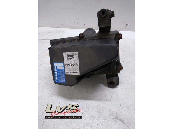 Volvo V50 Air box