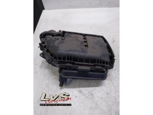 Gebruikte Luchtfilterhuis Citroen Berlingo Cinqspace, Multispace 1.6 HDi 90 Prijs € 30,00 Margeregeling aangeboden door LvS Carparts