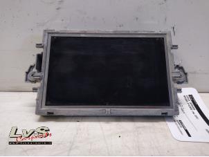 Gebruikte Display Interieur Mercedes E (W212) E-350 CDI BlueEfficiency 3.0 V6 24V Prijs € 220,00 Margeregeling aangeboden door LvS Carparts