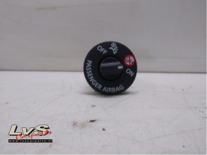 Renault Twingo Airbag switch