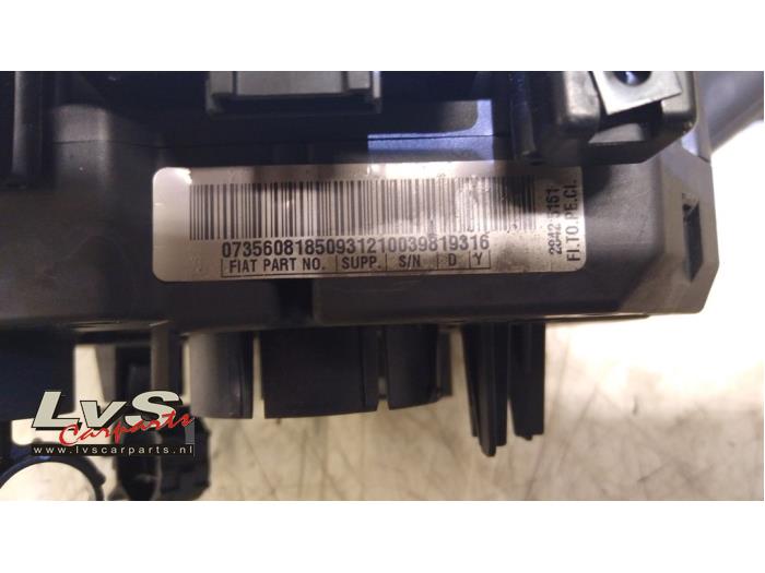 Combischakelaar Stuurkolom van een Peugeot Bipper (AA) 1.3 BlueHDi 80 16V 2016