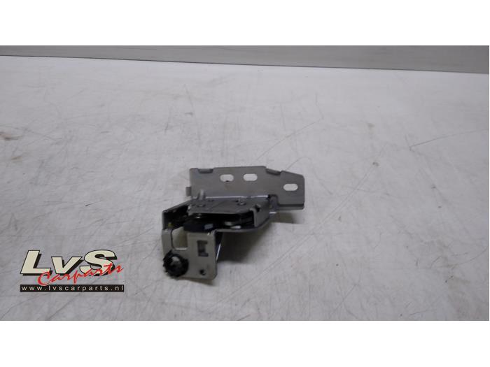 Ford Transit Connect Tailgate lock mechanism