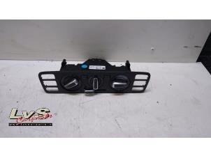 Gebruikte Chaufage Bedieningspaneel Volkswagen Up! (121) 1.0 12V 60 Prijs € 35,00 Margeregeling aangeboden door LvS Carparts