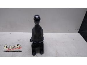 Gebruikte Versnellingspook Ford Ka+ 1.2 Ti-VCT Prijs € 60,00 Margeregeling aangeboden door LvS Carparts