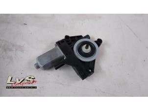 Gebruikte Motor electrisch raam Volvo V40 (MV) 2.0 D4 16V Prijs € 15,00 Margeregeling aangeboden door LvS Carparts