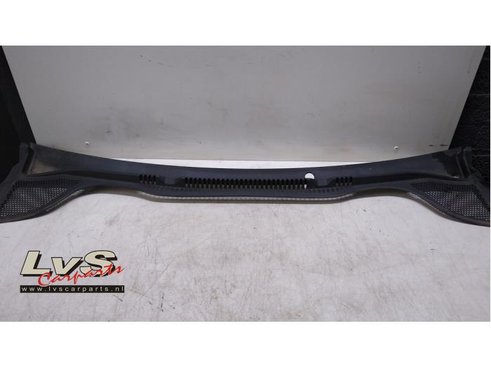 Seat Ibiza Cowl top grille