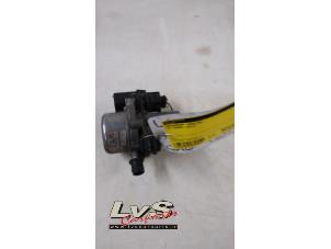 Gebruikte Vacuumpomp (Benzine) Volkswagen Touran (1T3) 1.4 16V TSI 140 Prijs € 35,00 Margeregeling aangeboden door LvS Carparts