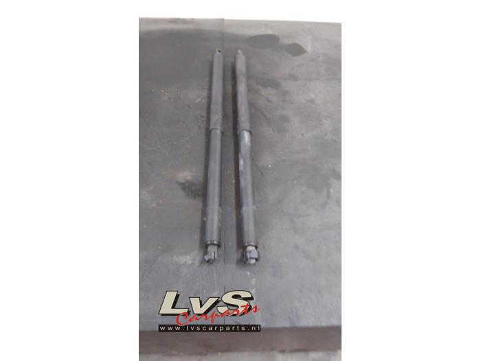 Opel Insignia Set of gas struts for boot