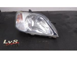 Gebruikte Koplamp rechts Dacia Logan MCV (KS) 1.6 16V Prijs € 50,00 Margeregeling aangeboden door LvS Carparts