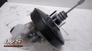 Gebruikte Rembooster Renault Twingo III (AH) 1.0 SCe 70 12V Prijs € 65,00 Margeregeling aangeboden door LvS Carparts