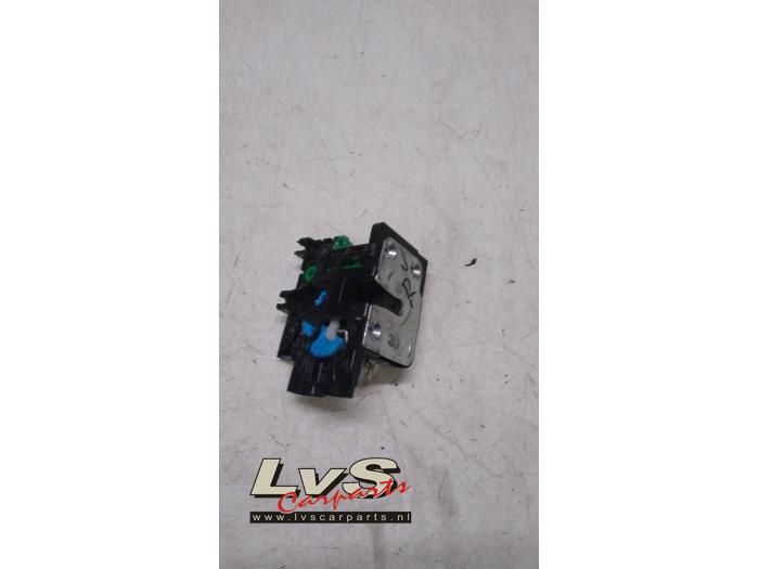 Deurslot Mechaniek 4Deurs rechts-voor van een Hyundai i10 (B5) 1.0 12V 2015