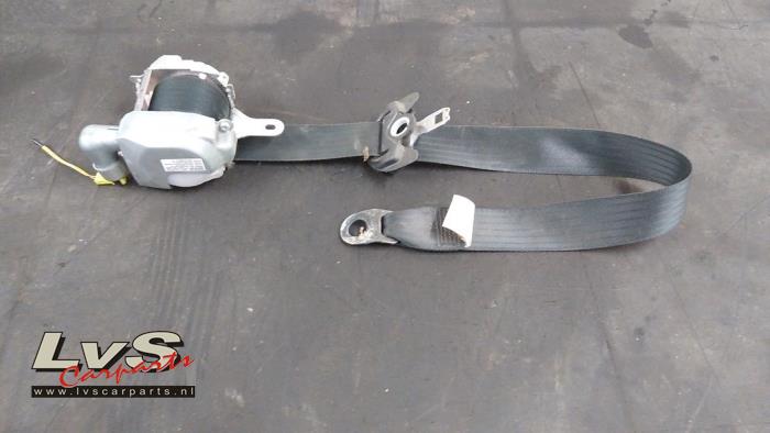 Peugeot 107 Seatbelt tensioner, left