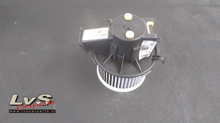 Ford KA Heating and ventilation fan motor