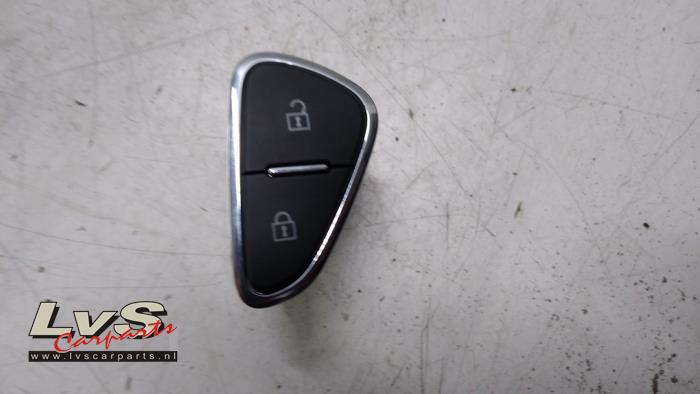 Opel Corsa Central locking switch