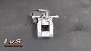 Gebruikte Remklauw (Tang) links-achter Opel Grandland (X) 2.0 CDTI Prijs € 85,00 Margeregeling aangeboden door LvS Carparts