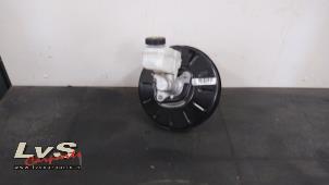 Gebruikte Rembooster Renault Clio IV (5R) 1.2 TCE 16V GT EDC Prijs € 45,00 Margeregeling aangeboden door LvS Carparts