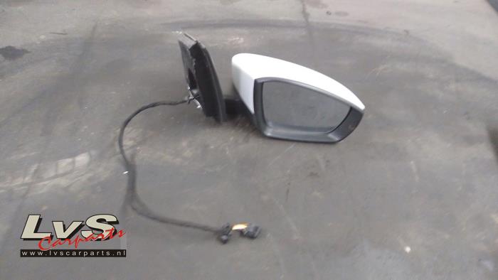 Volkswagen Polo Wing mirror, right