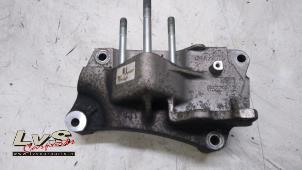 Gebruikte Motorsteun Fiat Doblo Cargo (263) 1.3 MJ 16V Euro 4 Prijs € 25,00 Margeregeling aangeboden door LvS Carparts