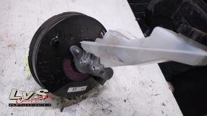 Gebruikte Rembol Mazda CX-5 II (KF) 2.0 SkyActiv-G 165 16V 2WD Prijs € 125,00 Margeregeling aangeboden door LvS Carparts