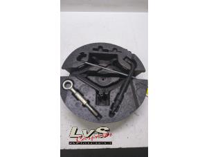 Gebruikte Gereedschap Set Volvo V70 (BW) 2.4 D 20V Prijs € 50,00 Margeregeling aangeboden door LvS Carparts