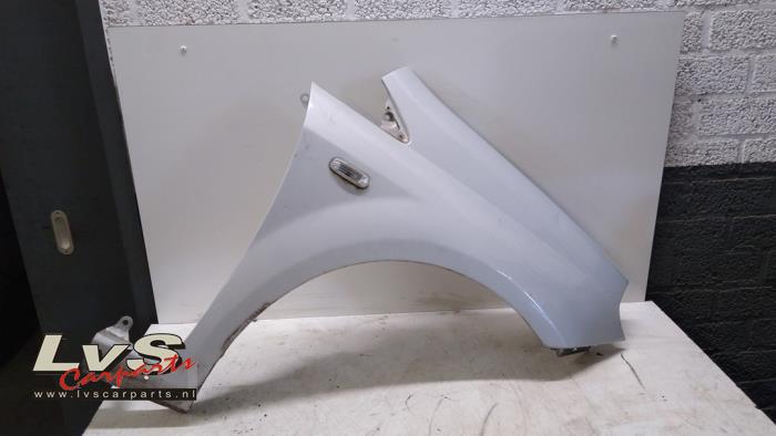 Fiat Punto Evo Front wing, right